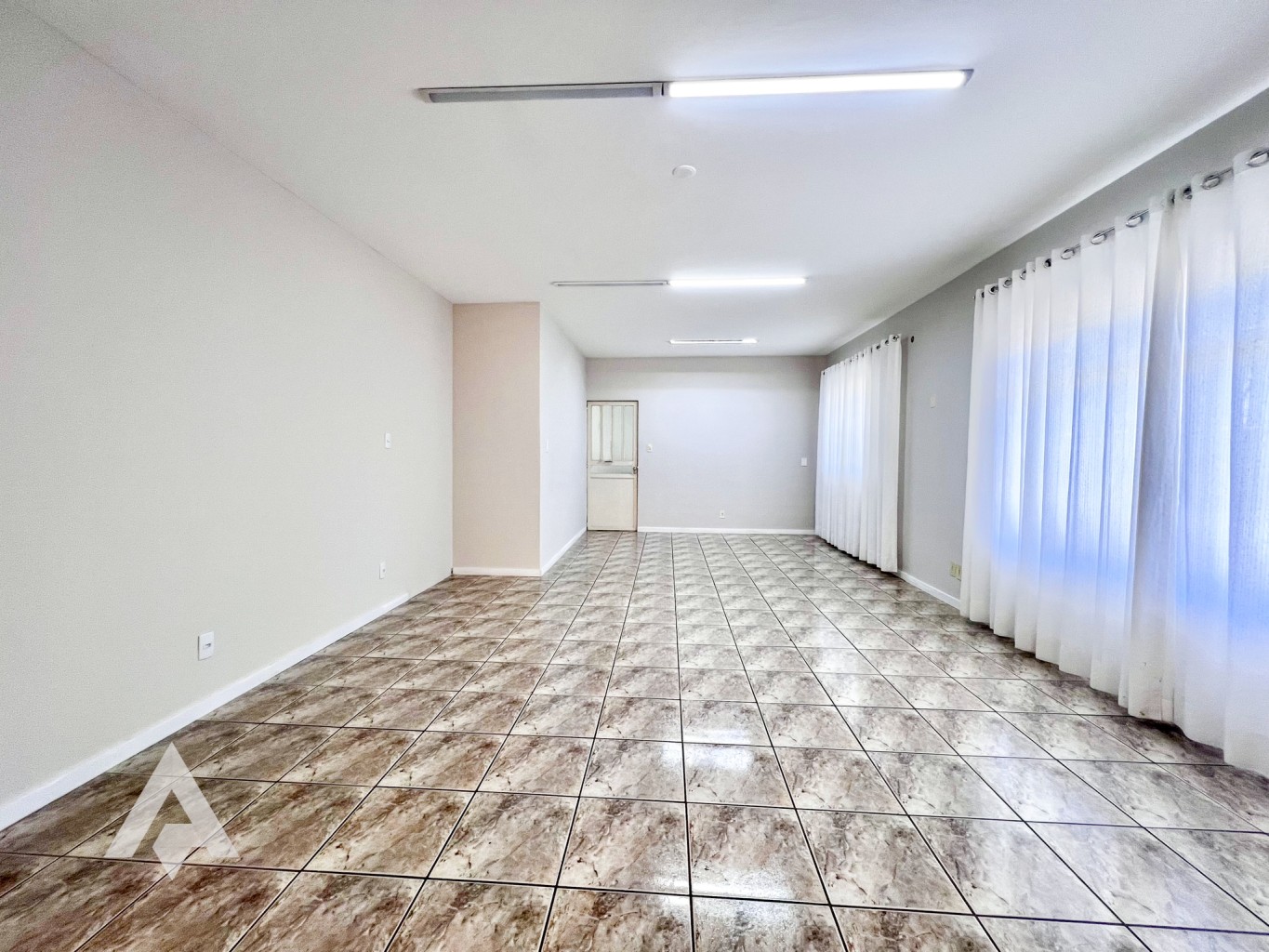 Sala Comercial com 130m para locação por R$ 2.900,00 - Bairro da Velha - Blumenau/SC — foto 6