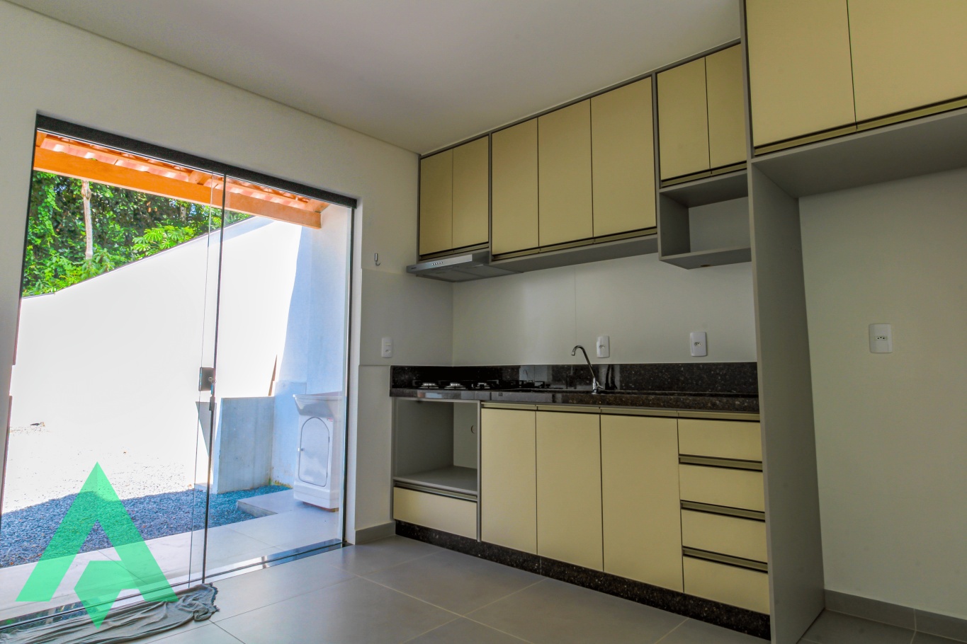 Sobrado com 2 suítes para locação, por R$ 2.750,00 - Bairro Itoupava Central - Blumenau/SC — foto 3