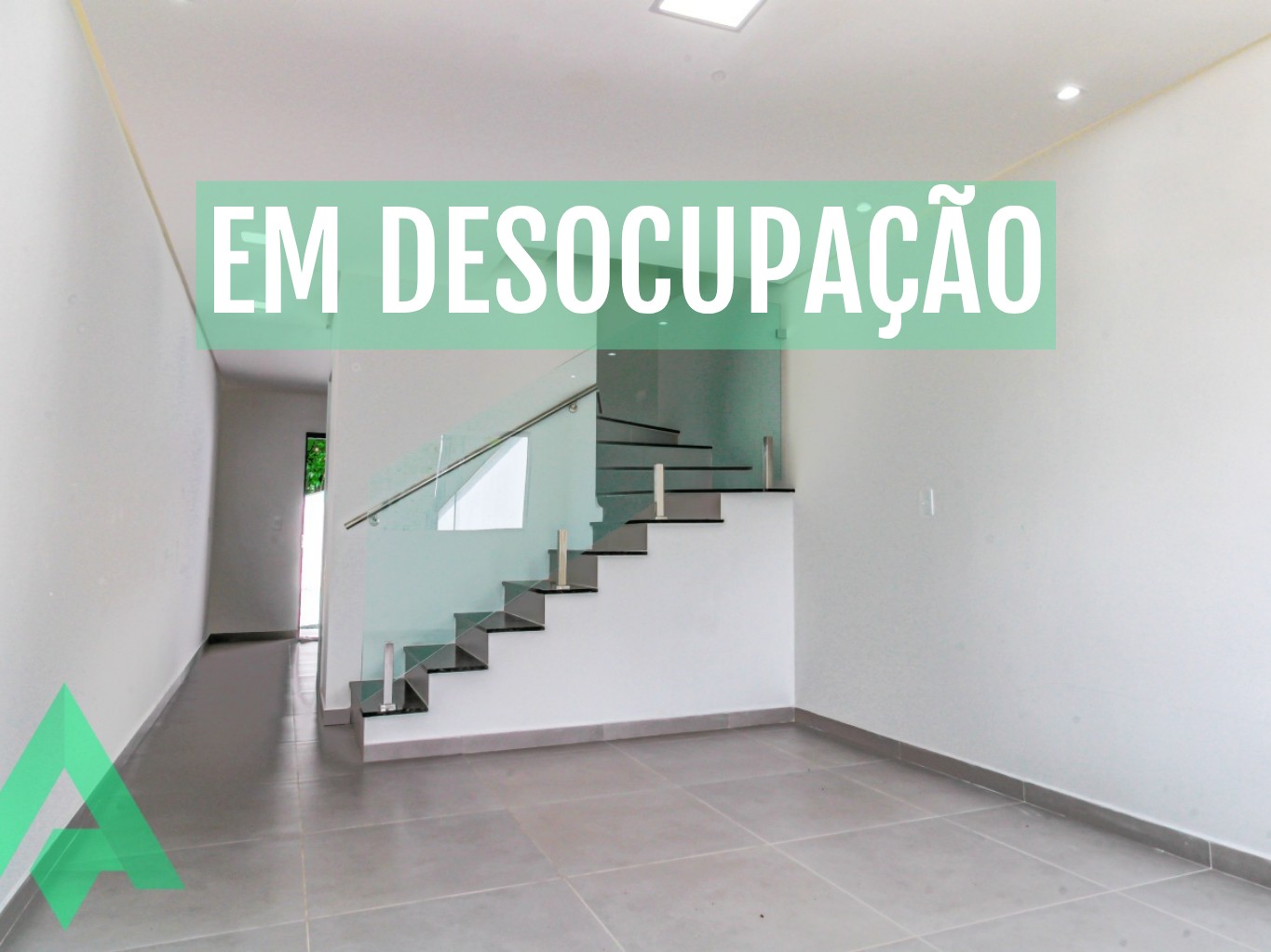 Sobrado com 2 suítes para locação, por R$ 2.750,00 - Bairro Itoupava Central - Blumenau/SC - foto 1