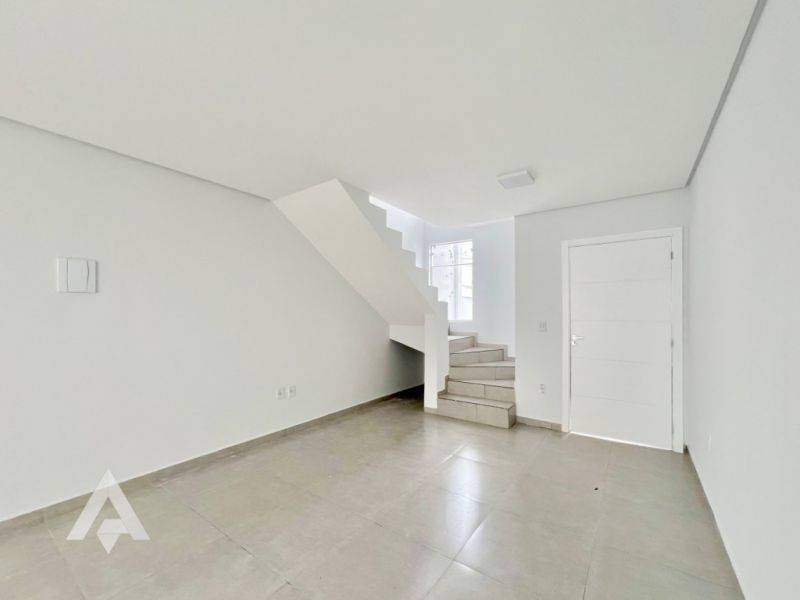 Sobrado com 2 suítes para locação no bairro Boa Vista! — foto 6