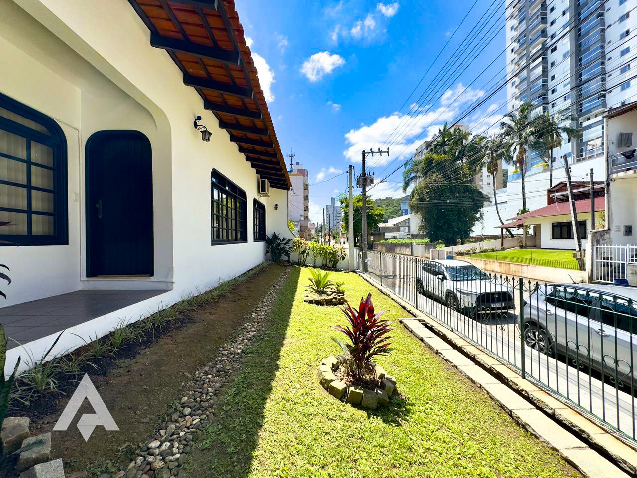 Casa plana com 3 dormitórios à venda no bairro Itoupava Seca! — foto 2