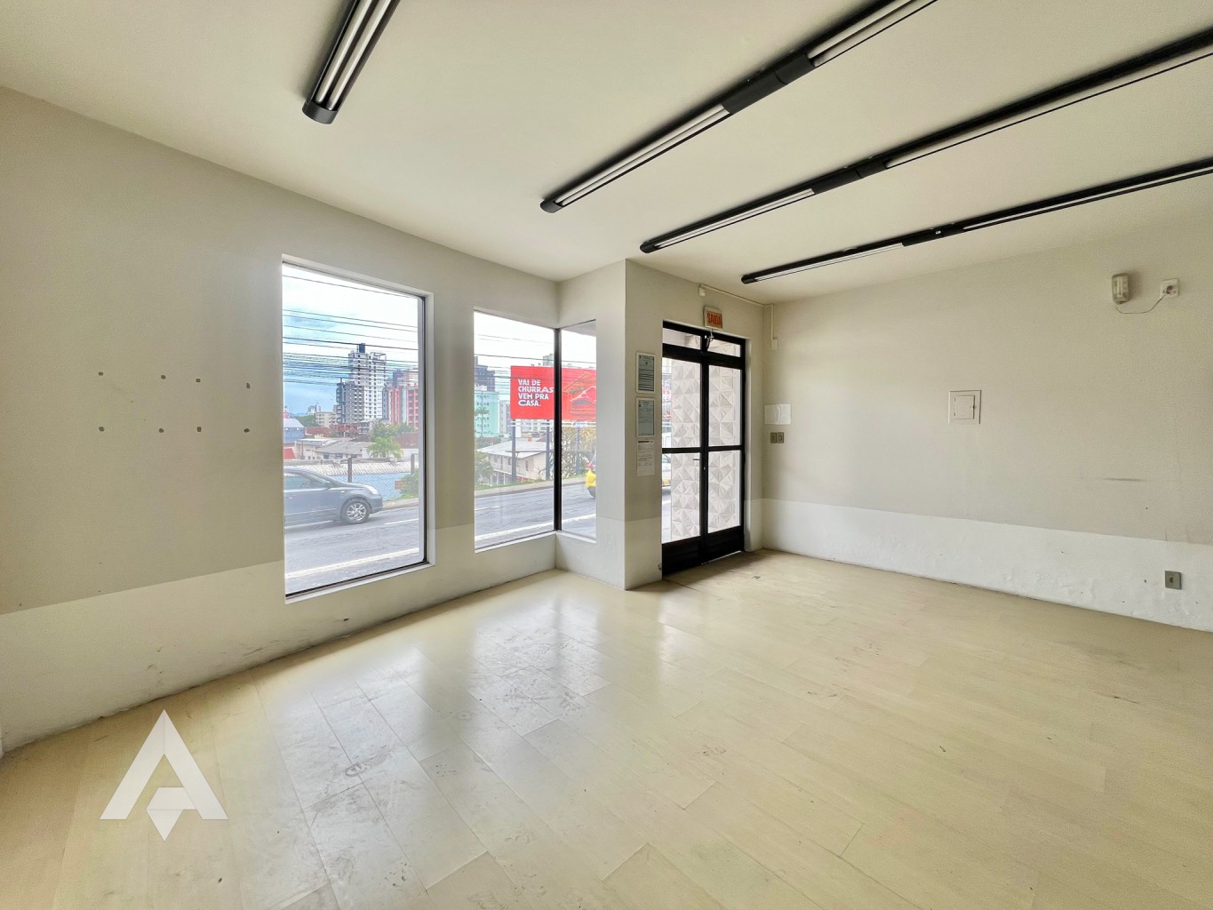 Loja térrea para locação no bairro Victor Konder! — foto 4