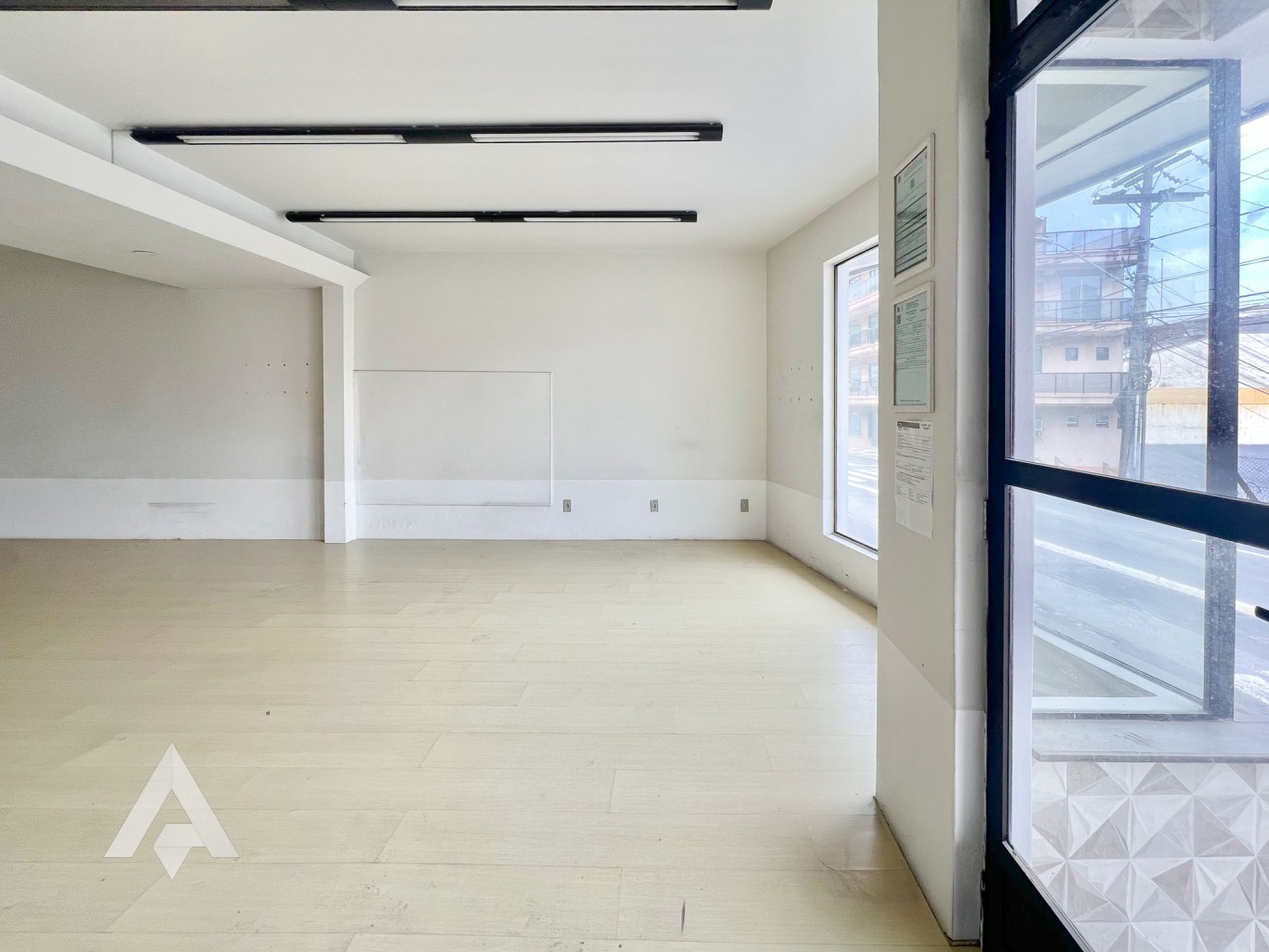 Loja térrea para locação no bairro Victor Konder! — foto 2