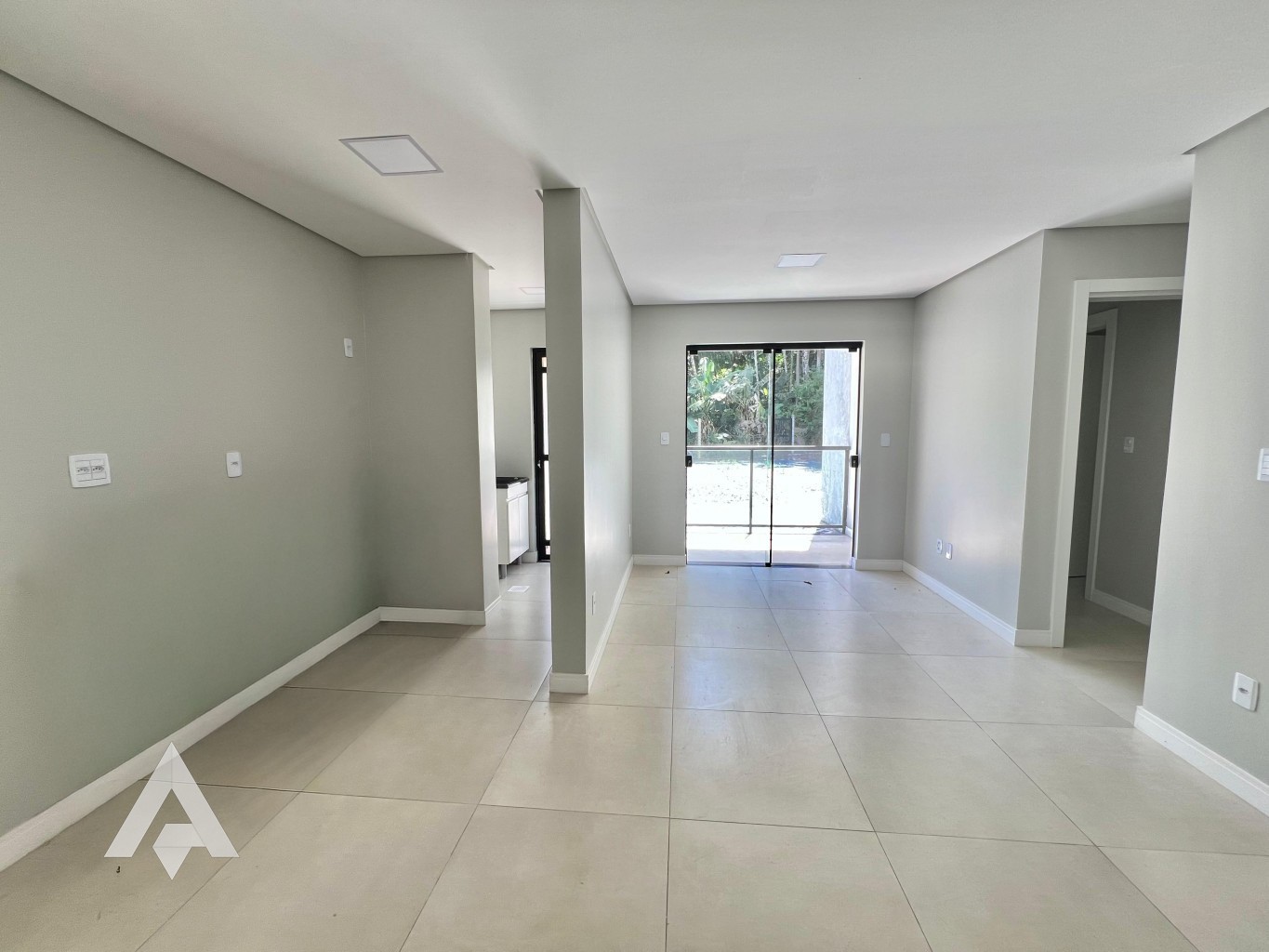 Apartamento com 2 dormitórios para locação por R$ 1.900,00 - Bairro Itoupava Norte - Blumenau/SC — foto 2