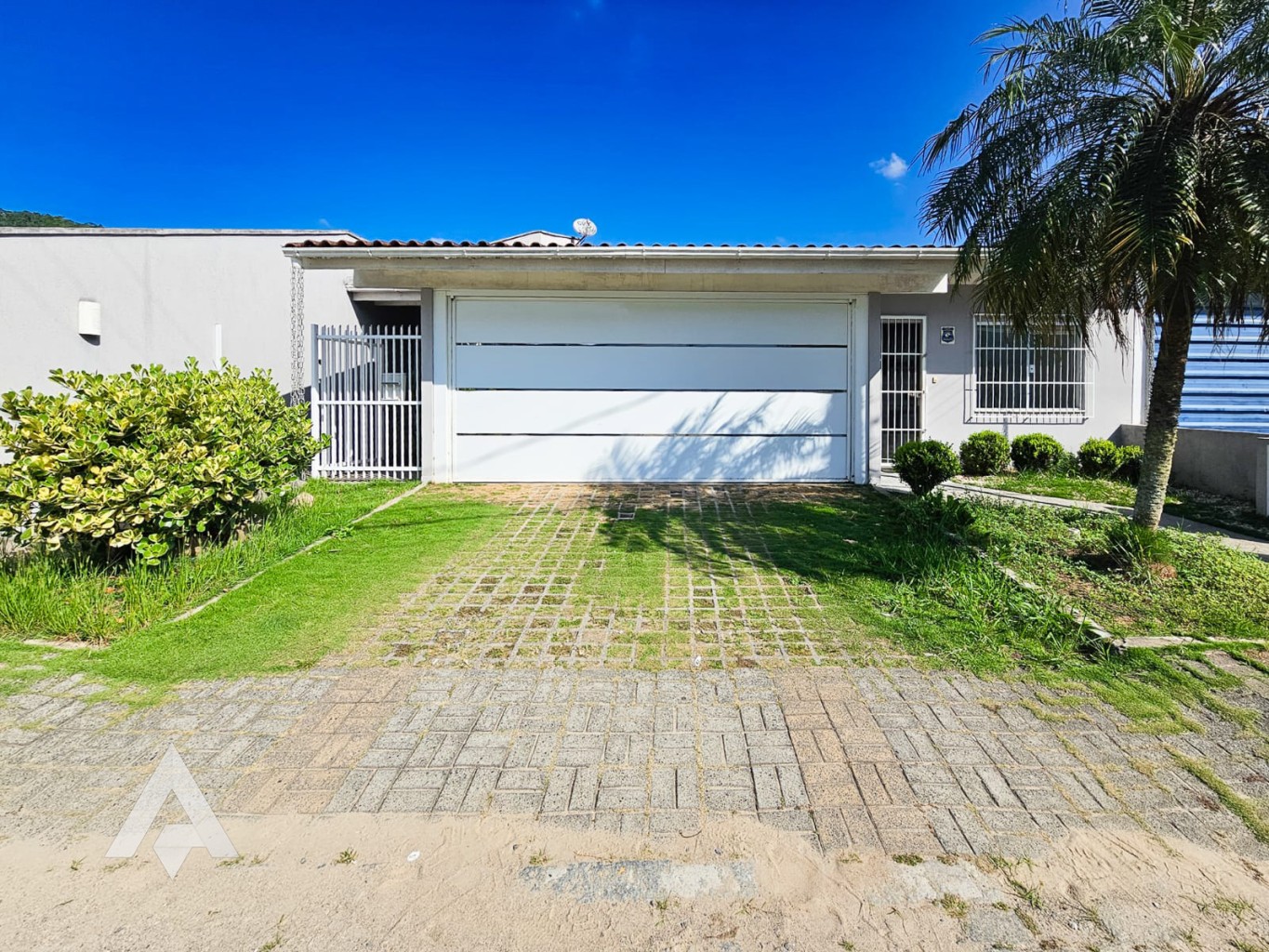 Casa com 3 suítes à venda por R$ 910.000,00 - Bairro Garcia - Blumenau/SC - foto 1