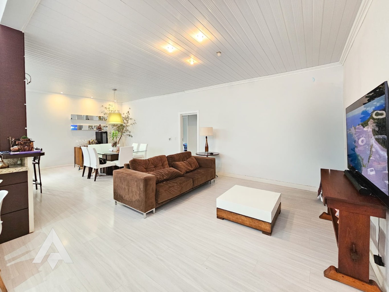 Casa com 3 suítes à venda por R$ 910.000,00 - Bairro Garcia - Blumenau/SC — foto 2