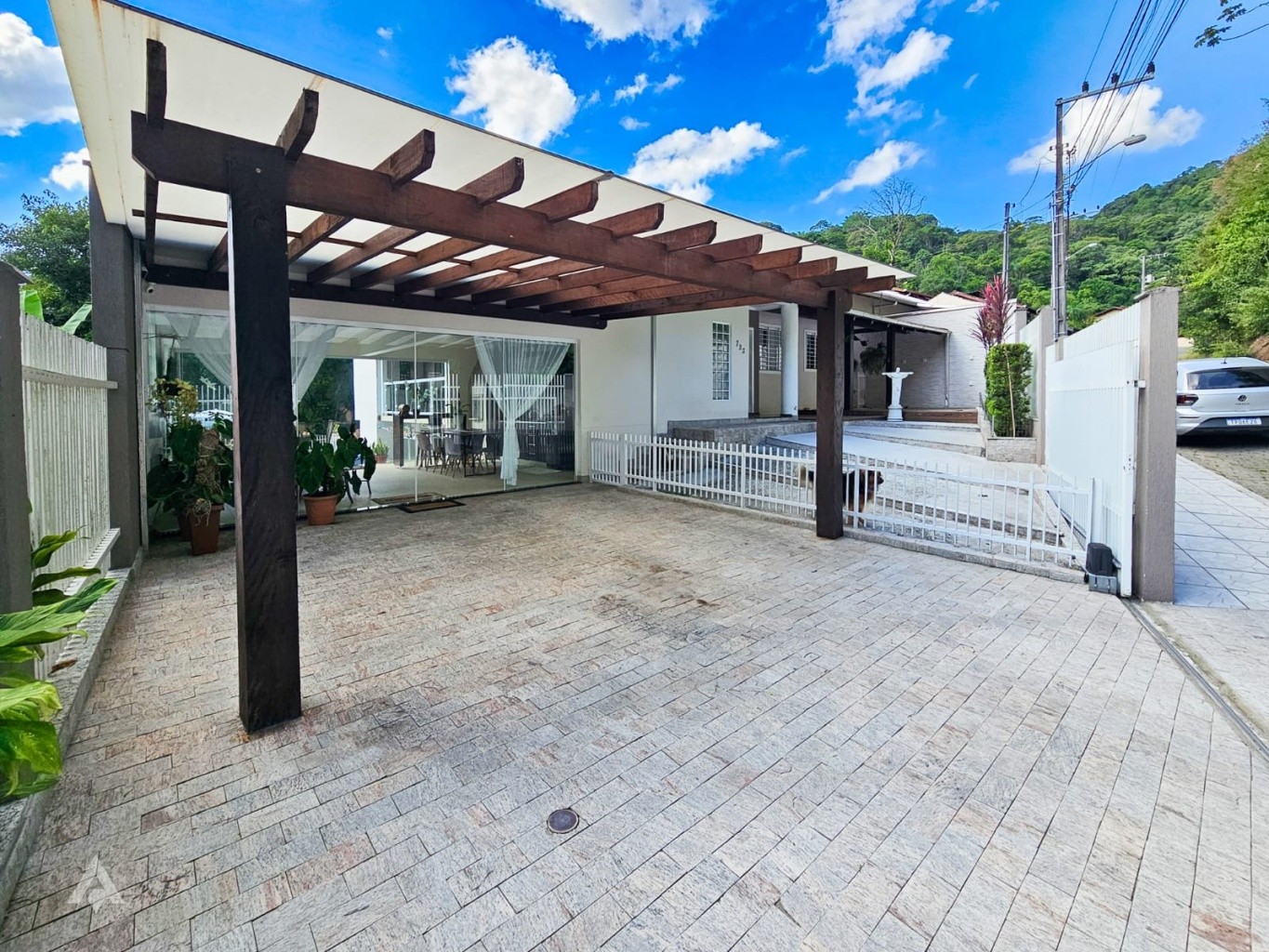 Casa com 3 dormitórios à venda por R$ 1.590.000,00 - Bairro Garcia - Blumenau/SC - foto 1