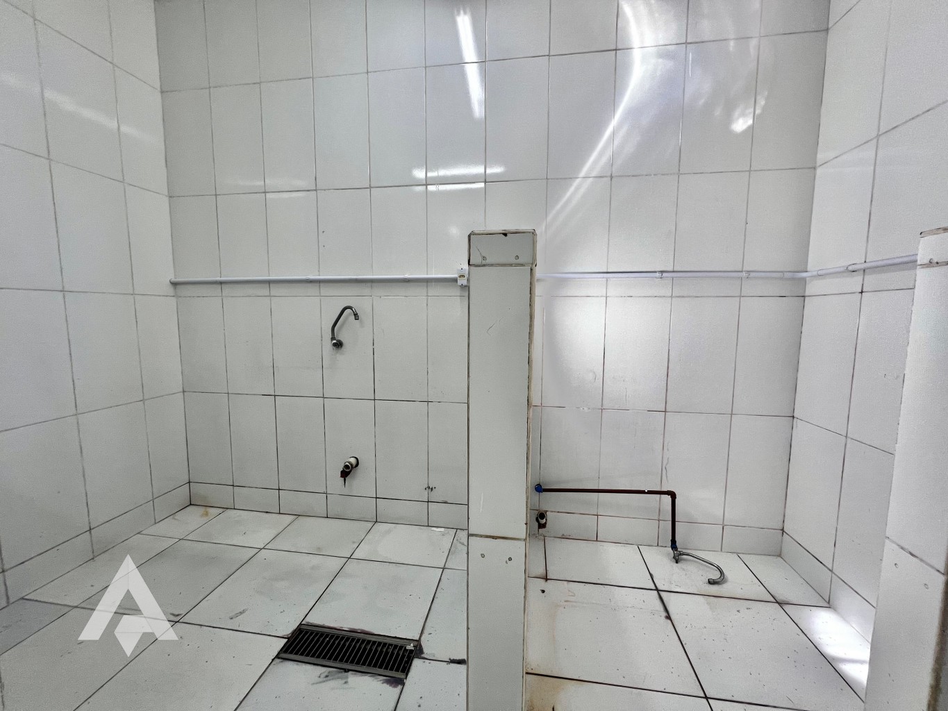 Sala comercial térrea de 220m para locação por R$ 5.000,00 - Bairro Vila Nova - Blumenau/SC — foto 4