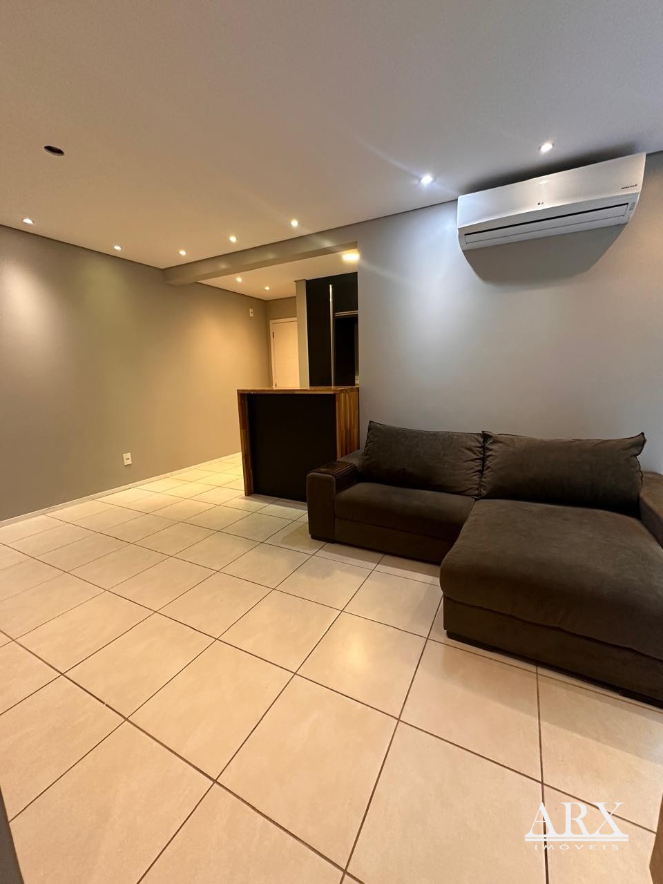 Apartamento com 2 dormitórios, semimobiliado, no bairro Valparaíso. — foto 6