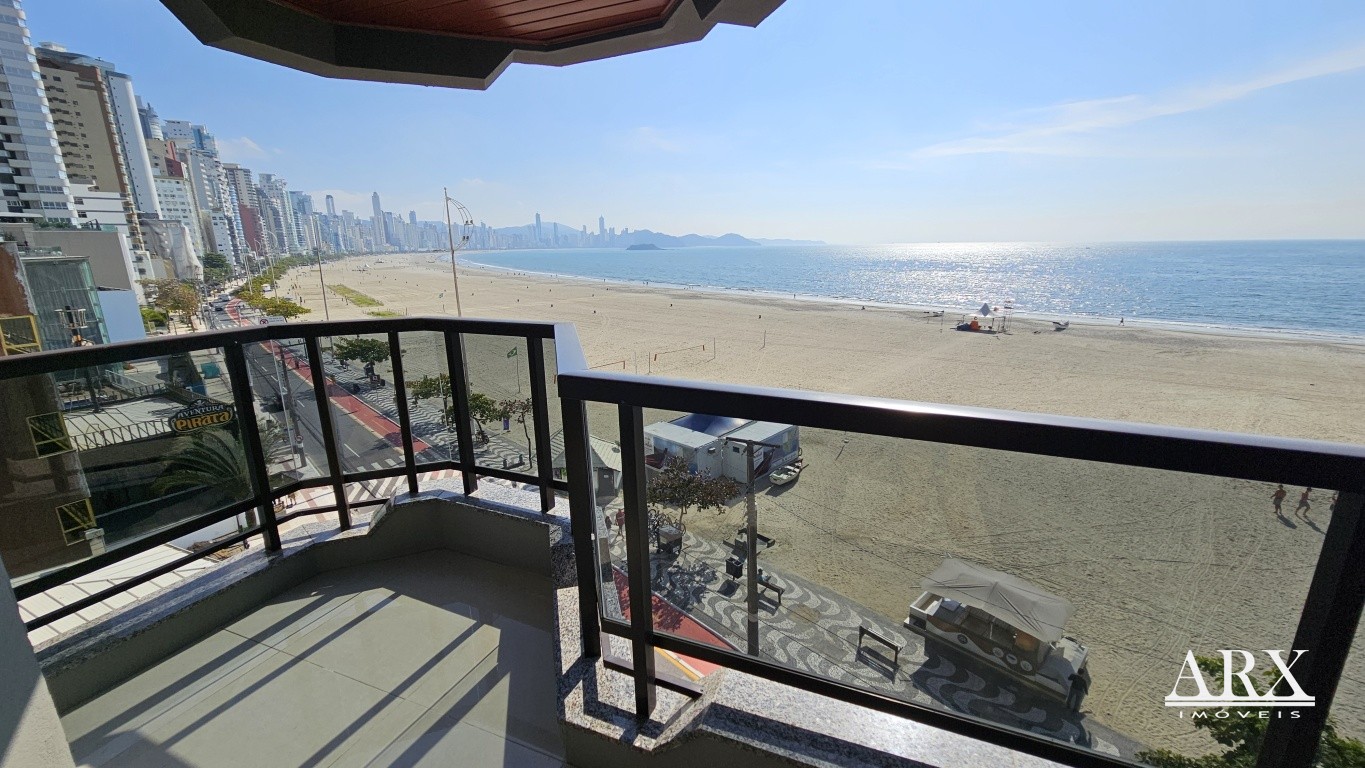 Amplo apartamento na barra sul, com vista cinematográfica para o mar de Balneário Camboriú. — foto 3