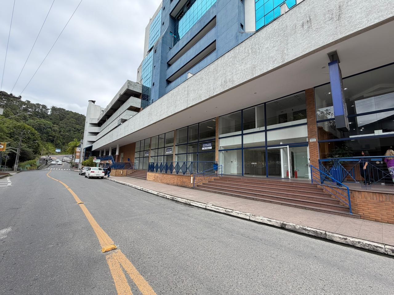 Sala comercial no Neumarkt Trade Center - Para venda e locação! - foto 1