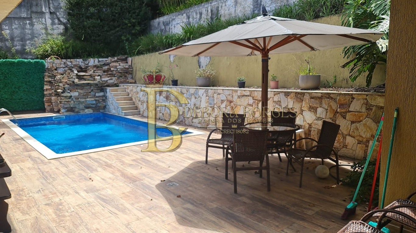 Casa de 5 quartos, 376m² no bairro Centro, em Blumenau | Eu Corretor