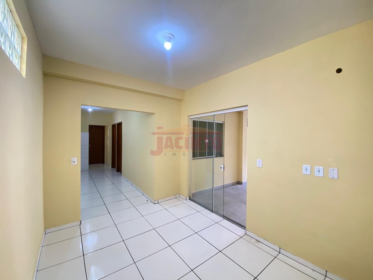 Casa geminada com 2 dormitórios no Bairro Tribess. — foto 4