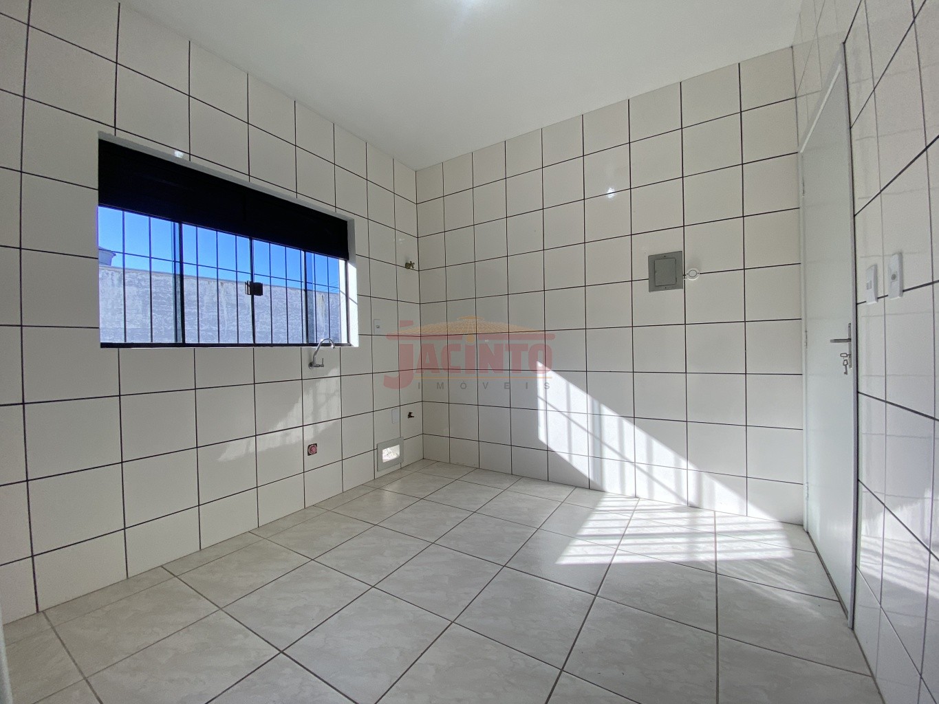 Apartamento com 2 dormitórios no bairro Fortaleza. — foto 7