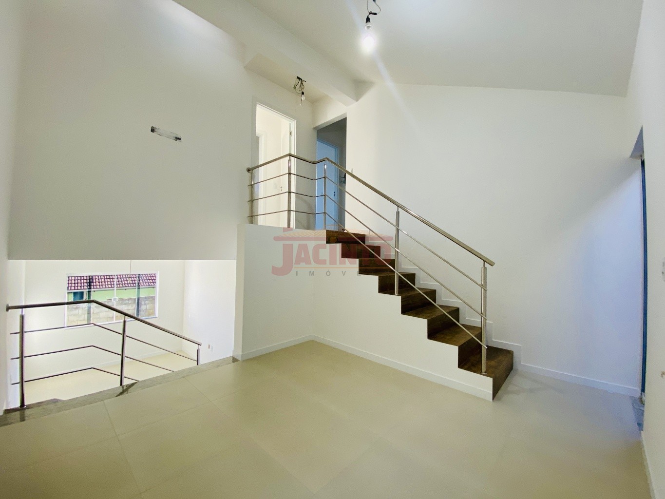 Sobrado novo com 3 dormitórios sendo 1 suíte no Bairro Fortaleza Alta. — foto 5