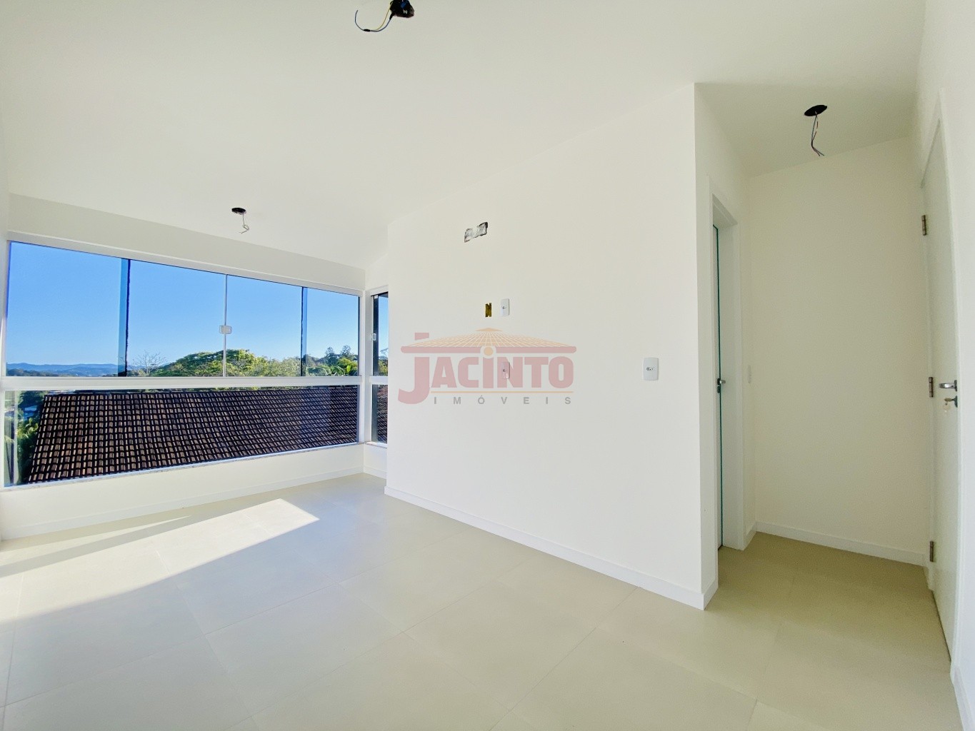 Sobrado novo com 3 dormitórios sendo 1 suíte no Bairro Fortaleza Alta. — foto 7