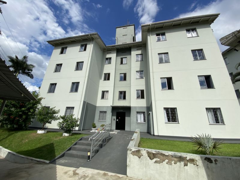 Apartamento com 2 dormitórios no bairro Fortaleza. - foto 1