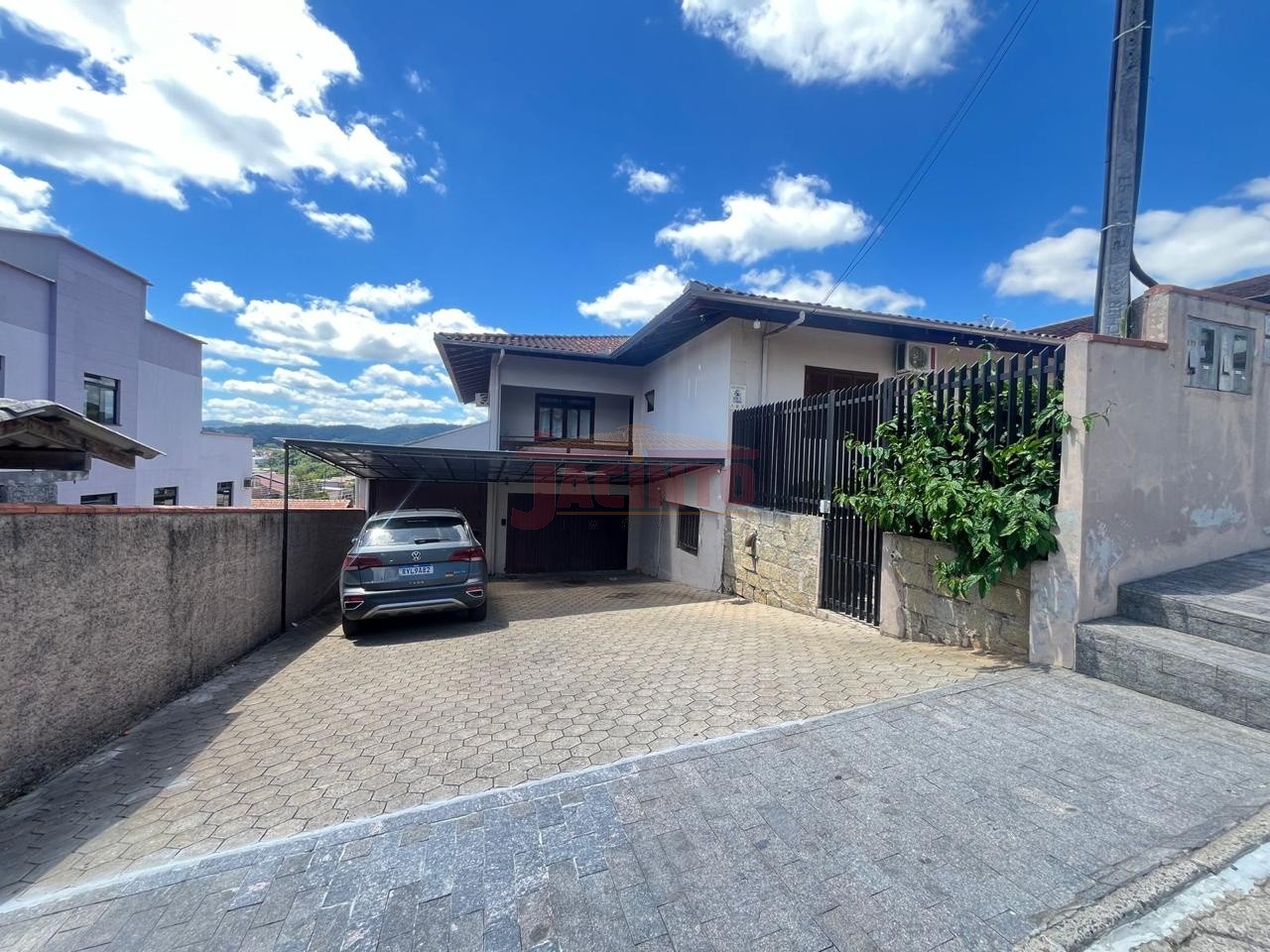 Sala comercial com aproximadamente 100m no Bairro Fortaleza. - foto 1