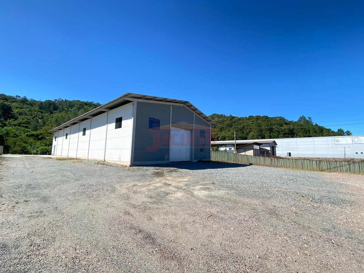 Galpão com aproximadamente 600 m na BR470 Gaspar. - foto 1