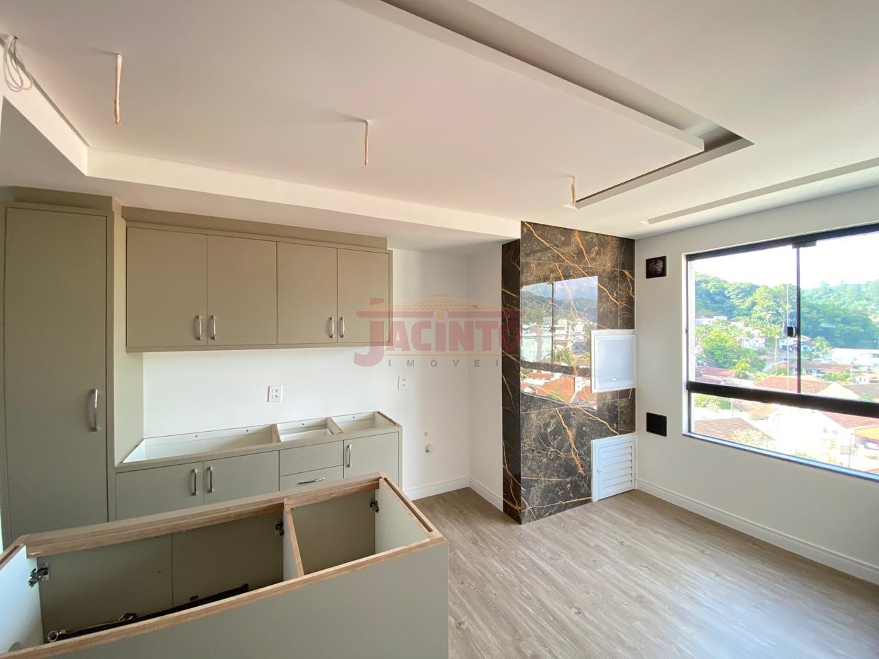 Apartamento semi mobiliado com 2 dormitórios no Bairro Garcia. — foto 3