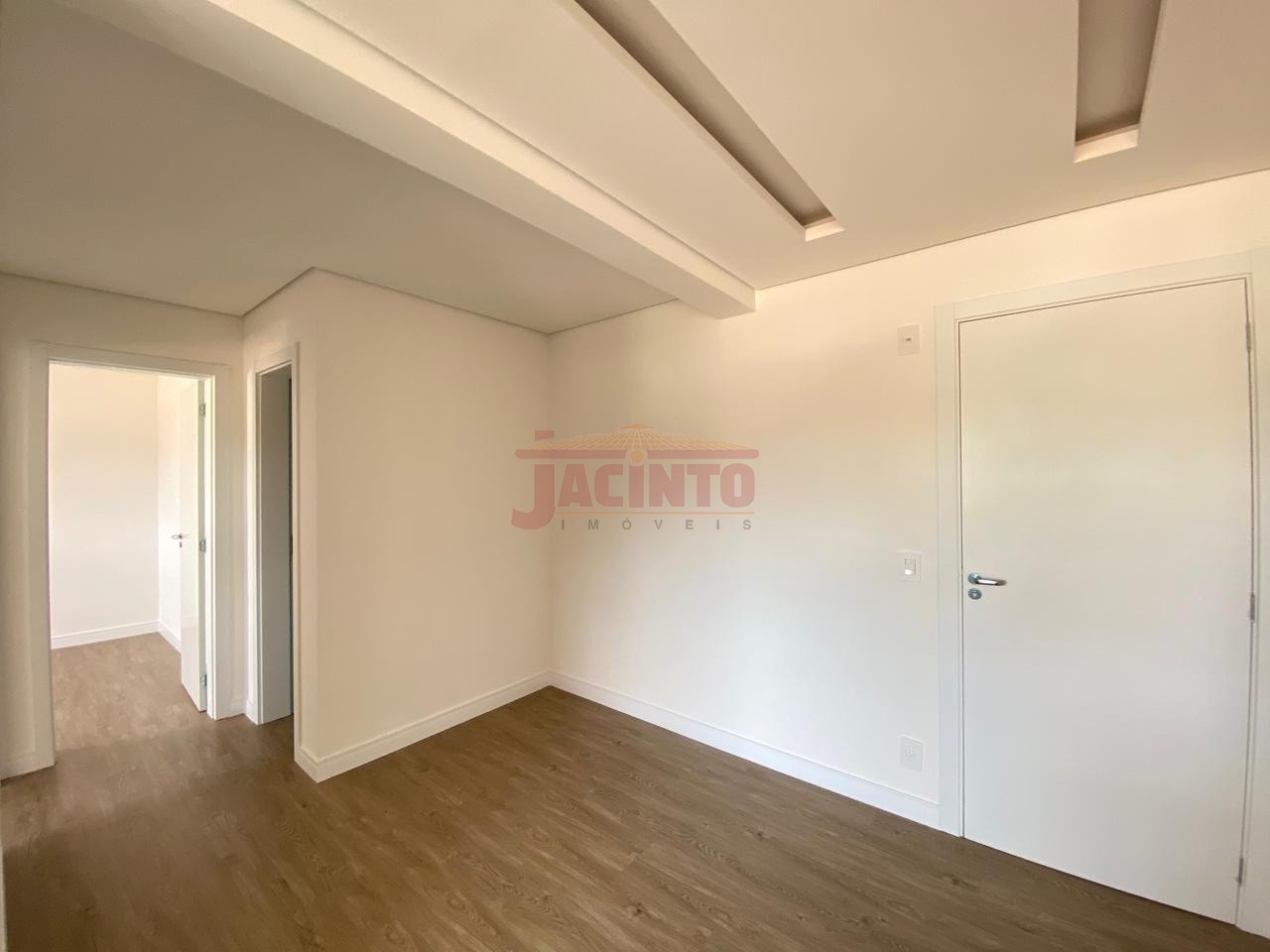 Apartamento semi mobiliado com 2 dormitórios no Bairro Garcia. — foto 5