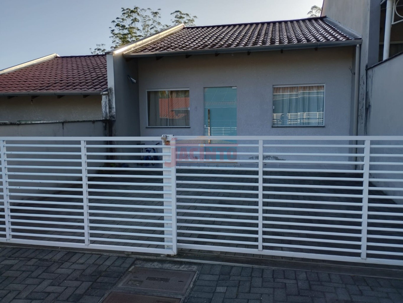 Casa Geminada na Fortaleza Alta, com 2 dormitórios e terreno nos fundos. — foto 2