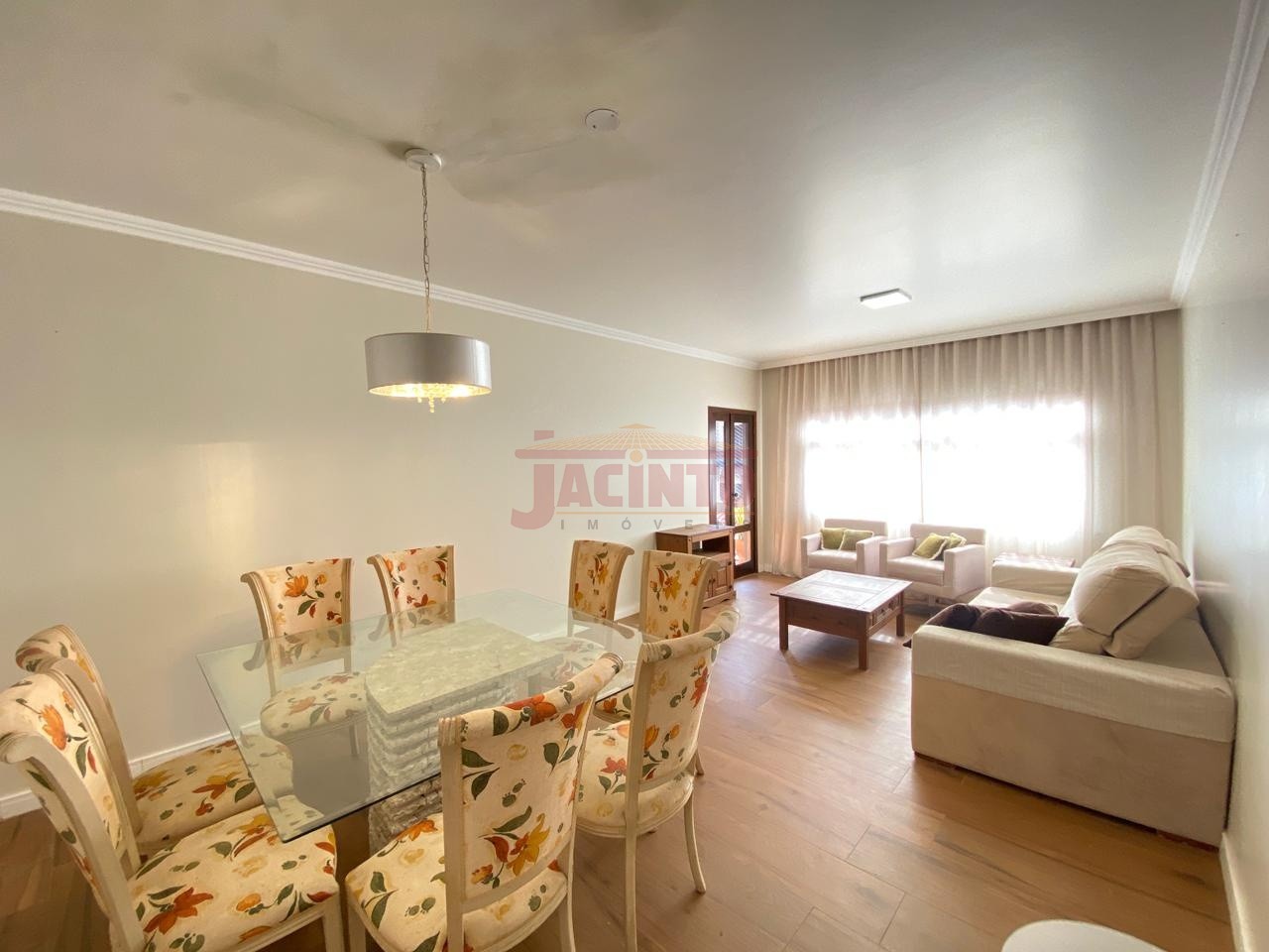 Apartamento semi mobiliado com 3 dormitórios sendo 1 suíte no Bairro Vila Nova. - foto 1