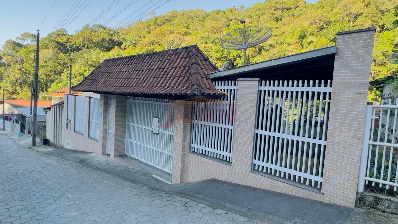 Amplo imóvel com terreno de 1.105m e 277m de área construída - foto 1