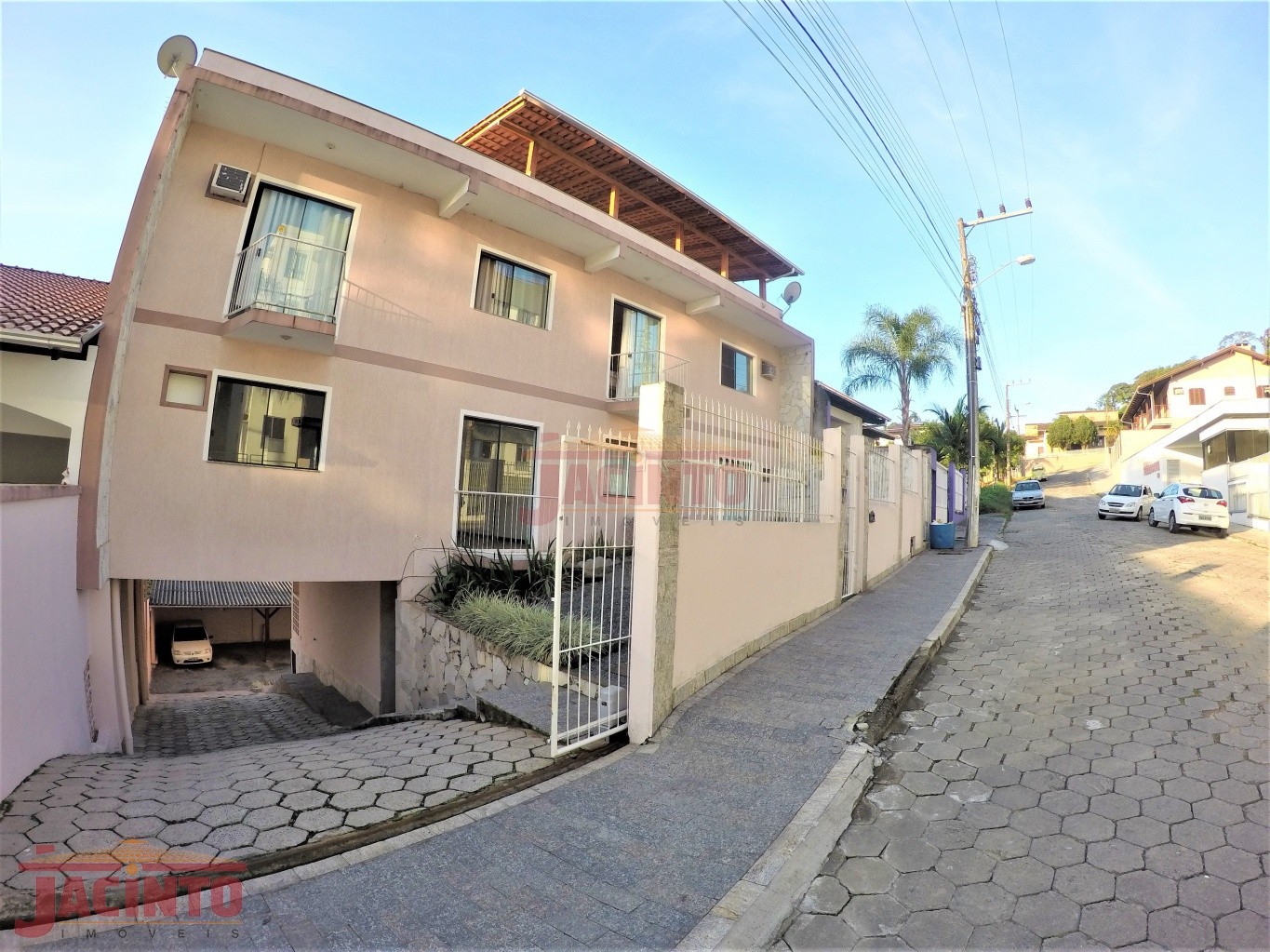 Apartamento com 2 dormitórios no Bairro Fortaleza. - foto 1
