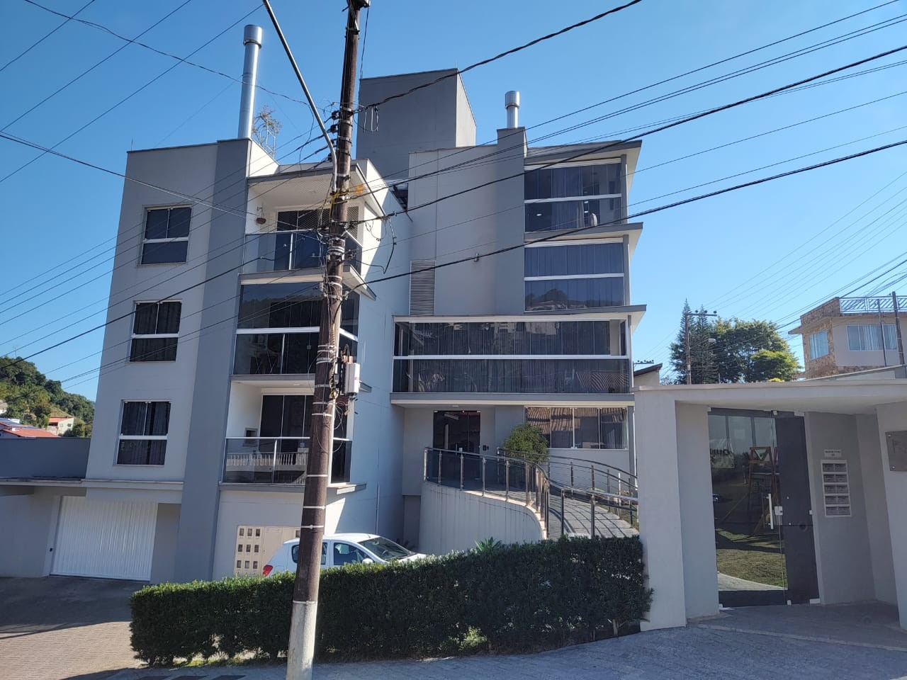 Lindo Apartamento de 02 dormitórios sendo 01 suíte no bairro Garcia em Blumenau, SC. — foto 2