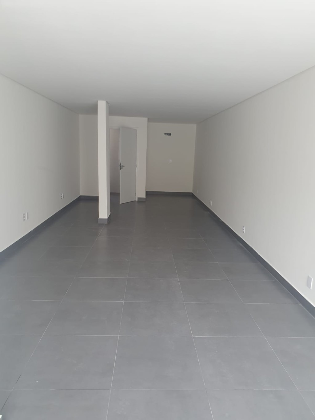 Sala comercial de 46m para venda no bairro Garcia em Blumenau, SC. — foto 7