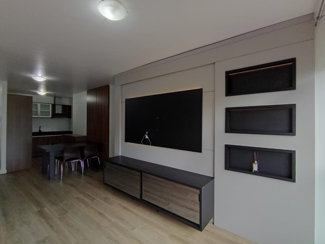 Lindo Apartamento de 03 dormitórios com móveis sob medida no bairro Fortaleza em Blumenau, SC. — foto 4