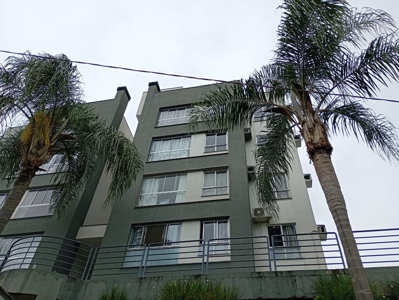 Lindo Apartamento de 03 dormitórios com móveis sob medida no bairro Fortaleza em Blumenau, SC. - foto 1