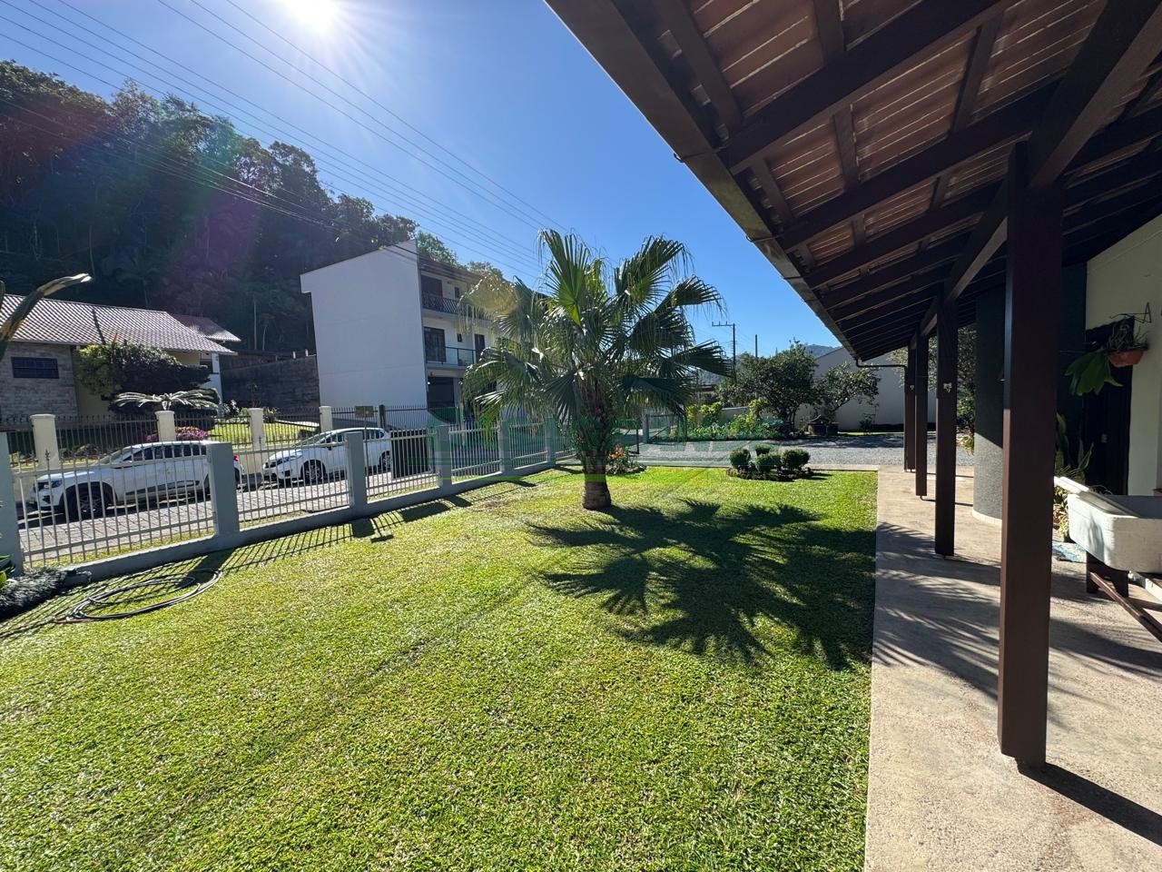 Ótima Casa no Bairro Itoupava Central em Blumenau com 3 Dormitórios (1 suíte) e 91. m — foto 2