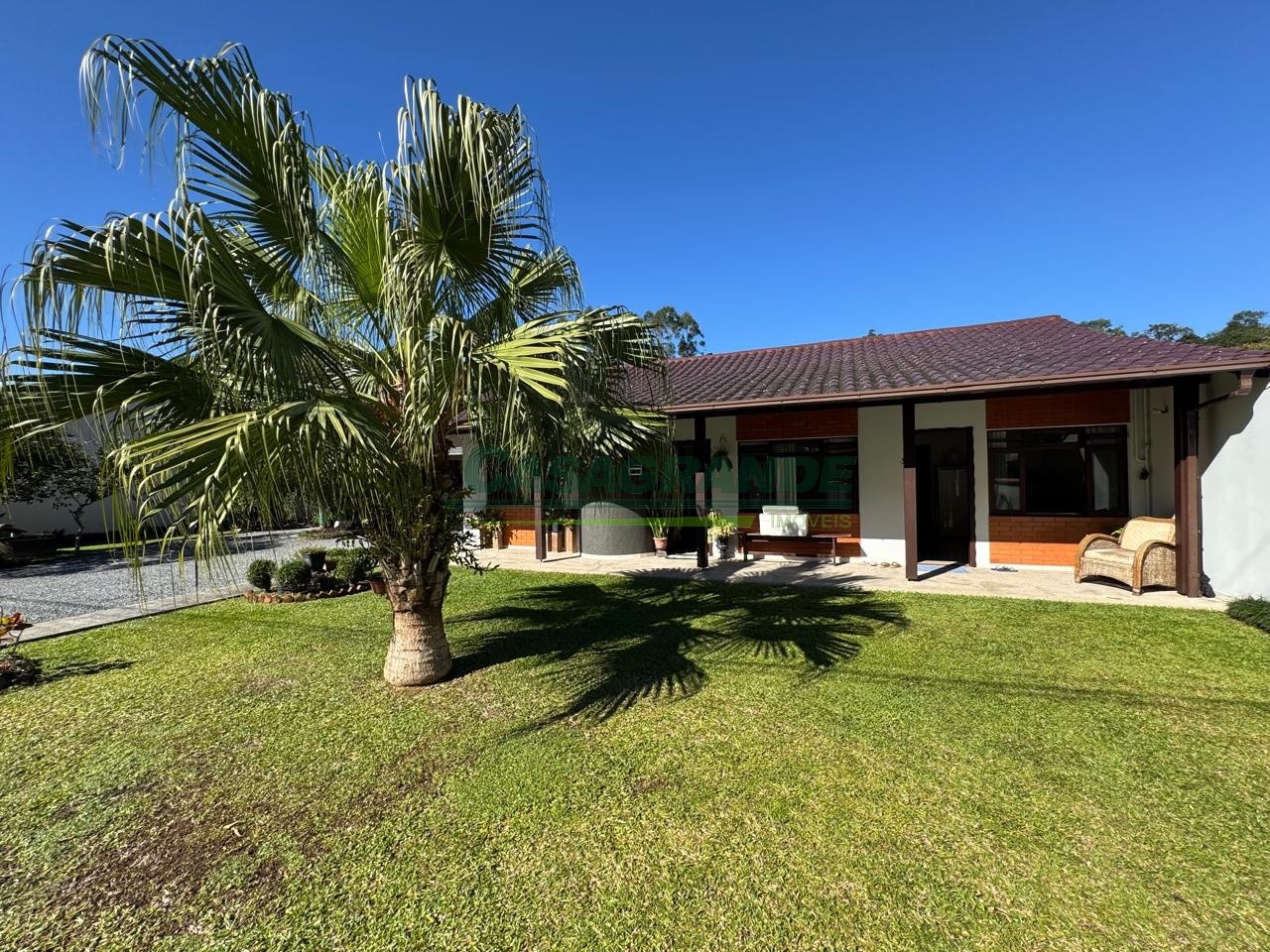 Ótima Casa no Bairro Itoupava Central em Blumenau com 3 Dormitórios (1 suíte) e 91. m — foto 6