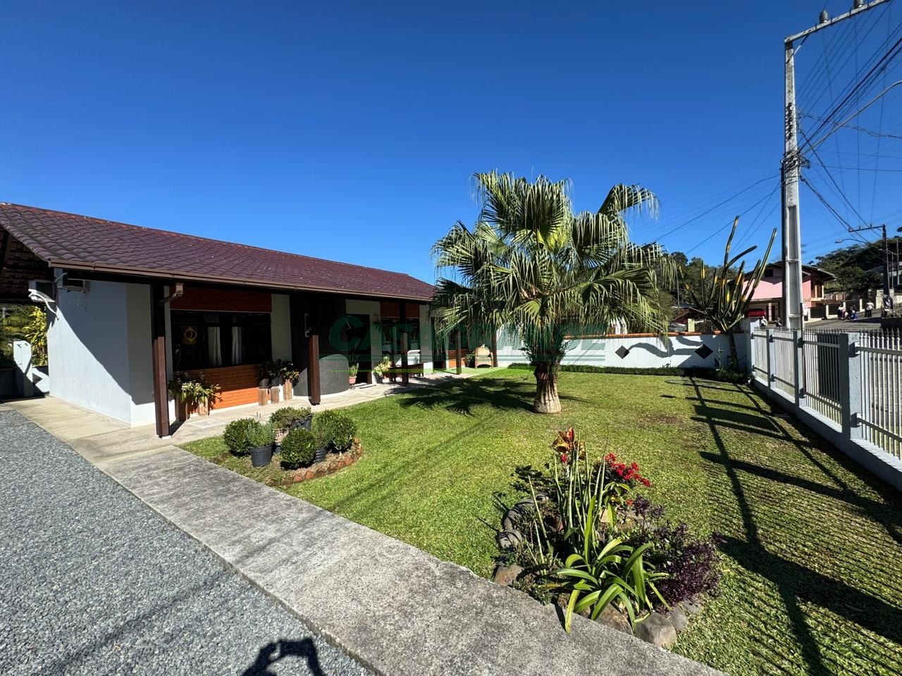 Ótima Casa no Bairro Itoupava Central em Blumenau com 3 Dormitórios (1 suíte) e 91. m — foto 3