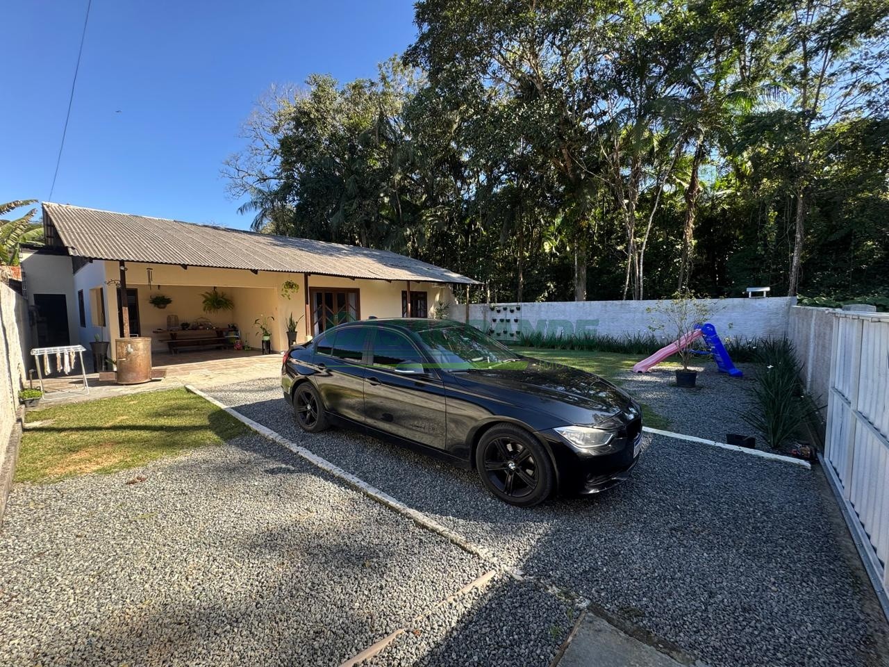 Ótima Casa no Bairro Itoupava Central em Blumenau com 3 Dormitórios e 162 m — foto 3