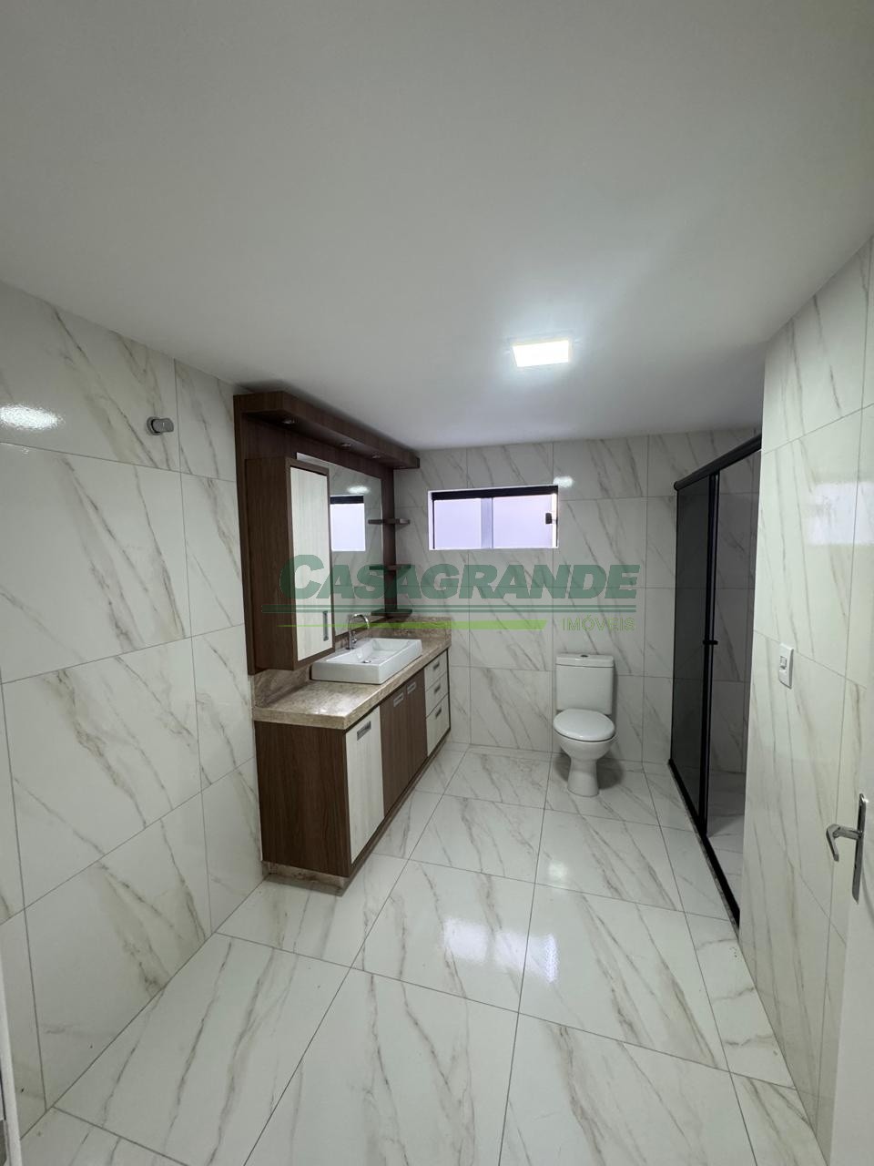 Ótima Casa no Bairro Água Verde em Blumenau com 5 Dormitórios (2 suítes) e 231 m. — foto 7