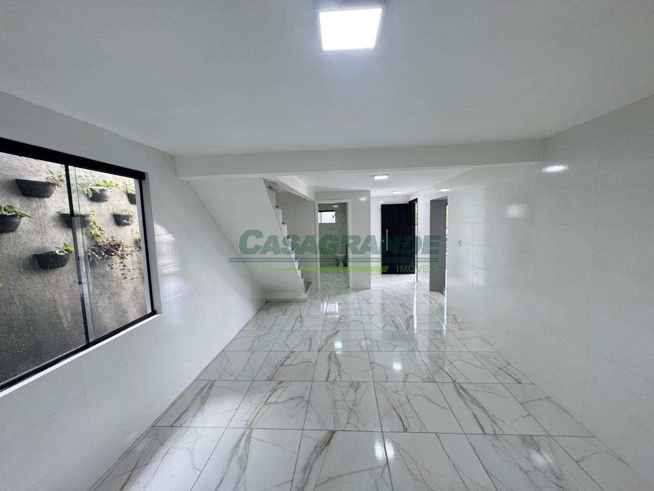 Ótima Casa no Bairro Água Verde em Blumenau com 5 Dormitórios (2 suítes) e 231 m. — foto 6