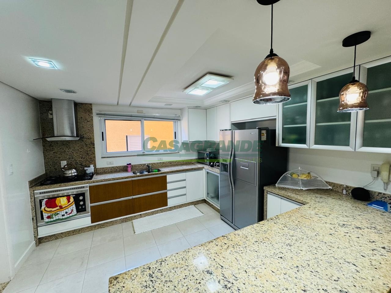 Ótima Casa no Bairro Velha em Blumenau com 3 Dormitórios (1 suíte) e 294 m . — foto 4