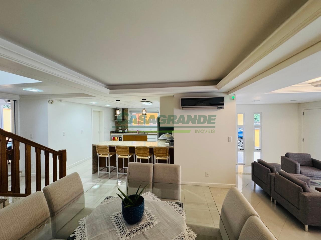 Ótima Casa no Bairro Velha em Blumenau com 3 Dormitórios (1 suíte) e 294 m . — foto 6