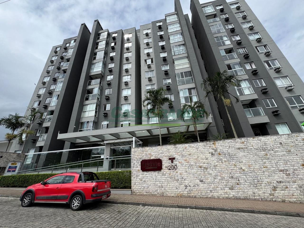 Apartamento em ótima localização no bairro Água Verde, próximo de escolas, mercados, padarias e diversos comércios, facilitando a rotina e permitindo resolver grande parte das necessidades do dia a dia sem precisar ir muito longe. - foto 1