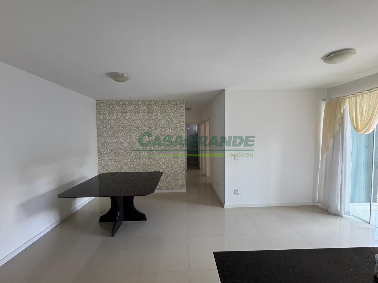 Apartamento em ótima localização no bairro Água Verde, próximo de escolas, mercados, padarias e diversos comércios, facilitando a rotina e permitindo resolver grande parte das necessidades do dia a dia sem precisar ir muito longe. — foto 5