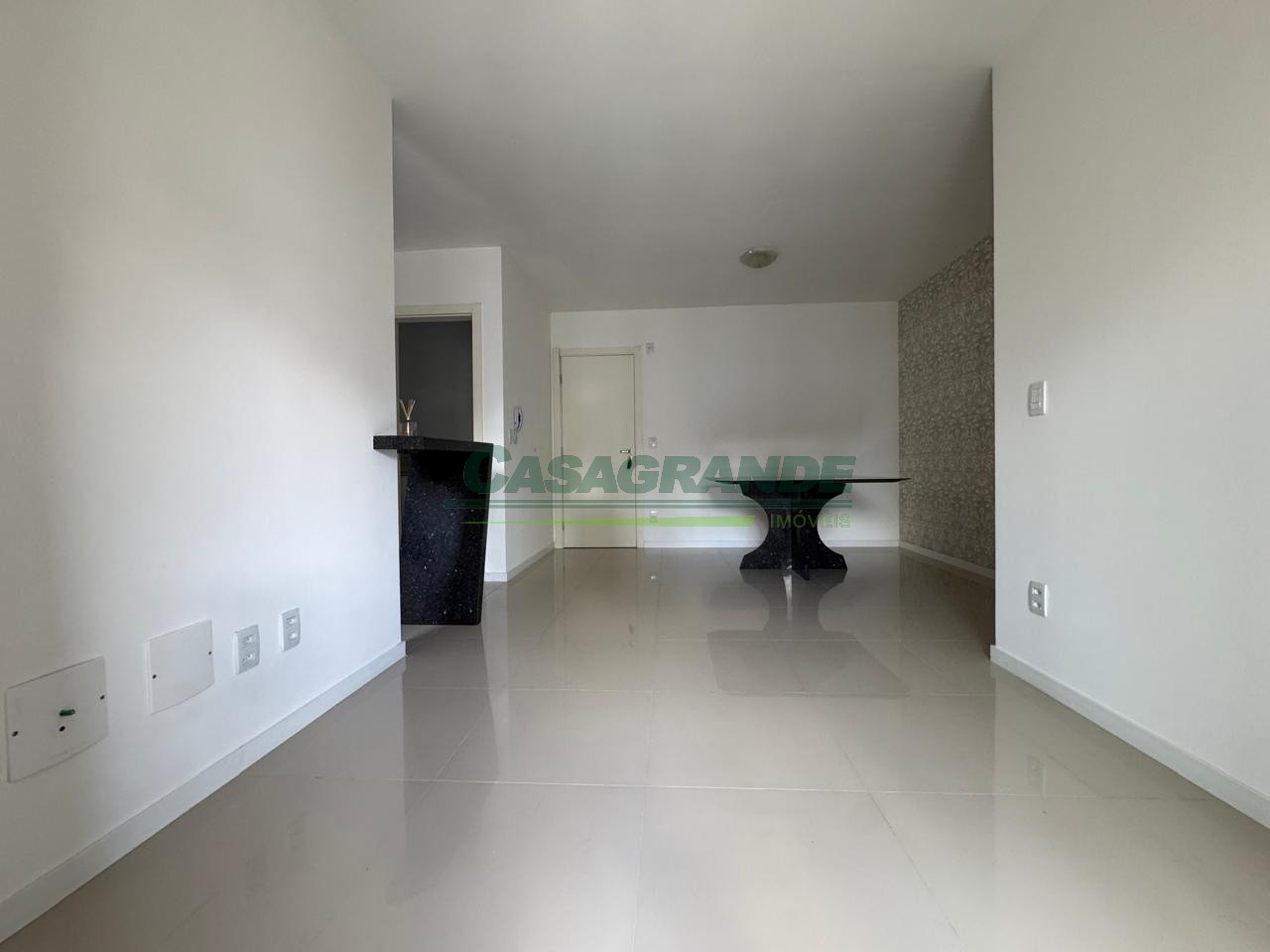 Apartamento em ótima localização no bairro Água Verde, próximo de escolas, mercados, padarias e diversos comércios, facilitando a rotina e permitindo resolver grande parte das necessidades do dia a dia sem precisar ir muito longe. — foto 6