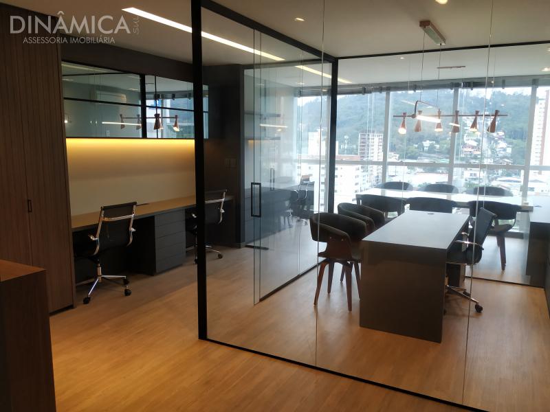 Alugar Sala Comercial no bairro Velha em Blumenau