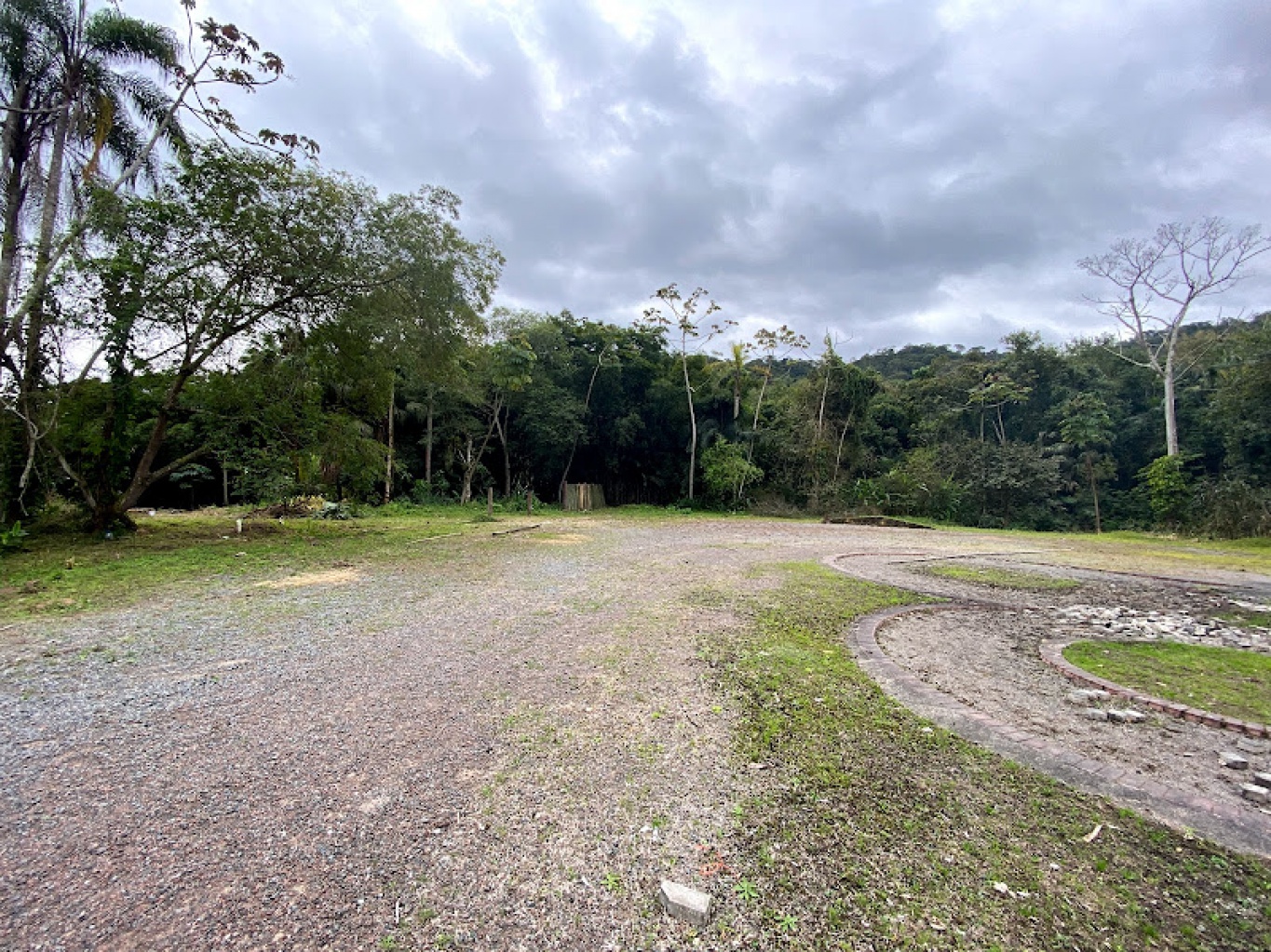 Oportunidade única para você que quer construir próximo ao Centro de Blumenau. Oferta exclusiva da Dinâmica Sul para você que procura uma grande oportunidade de levar a sua marca ao topo. — foto 3