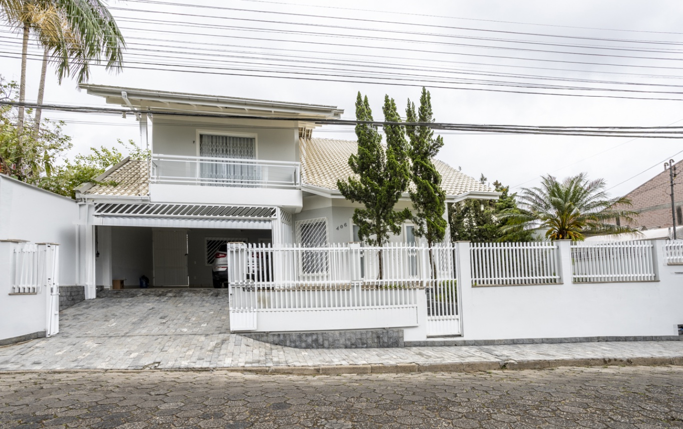 Casa 3 dormitórios no bairro Fortaleza, em Blumenau - foto 1