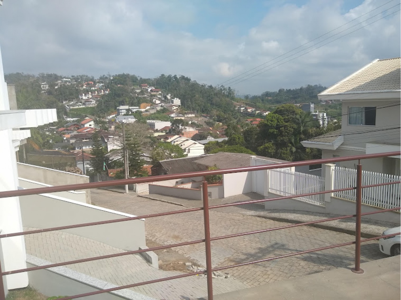 Casa com 5 quartos sendo uma suíte no bairro Escola Agrícola em Blumenau, casa com area de festas, casa em blumenau, imobiliaria em blumenau, dinamica sul