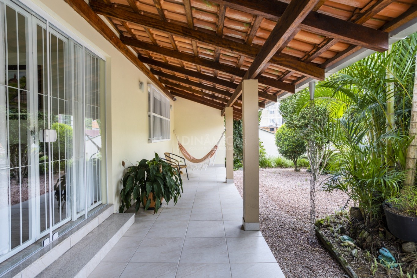 Casa à venda na Dinâmica sul, com 3 dormitórios e três vagas de garagens no bairro Itoupavazinha - Blumenau — foto 4