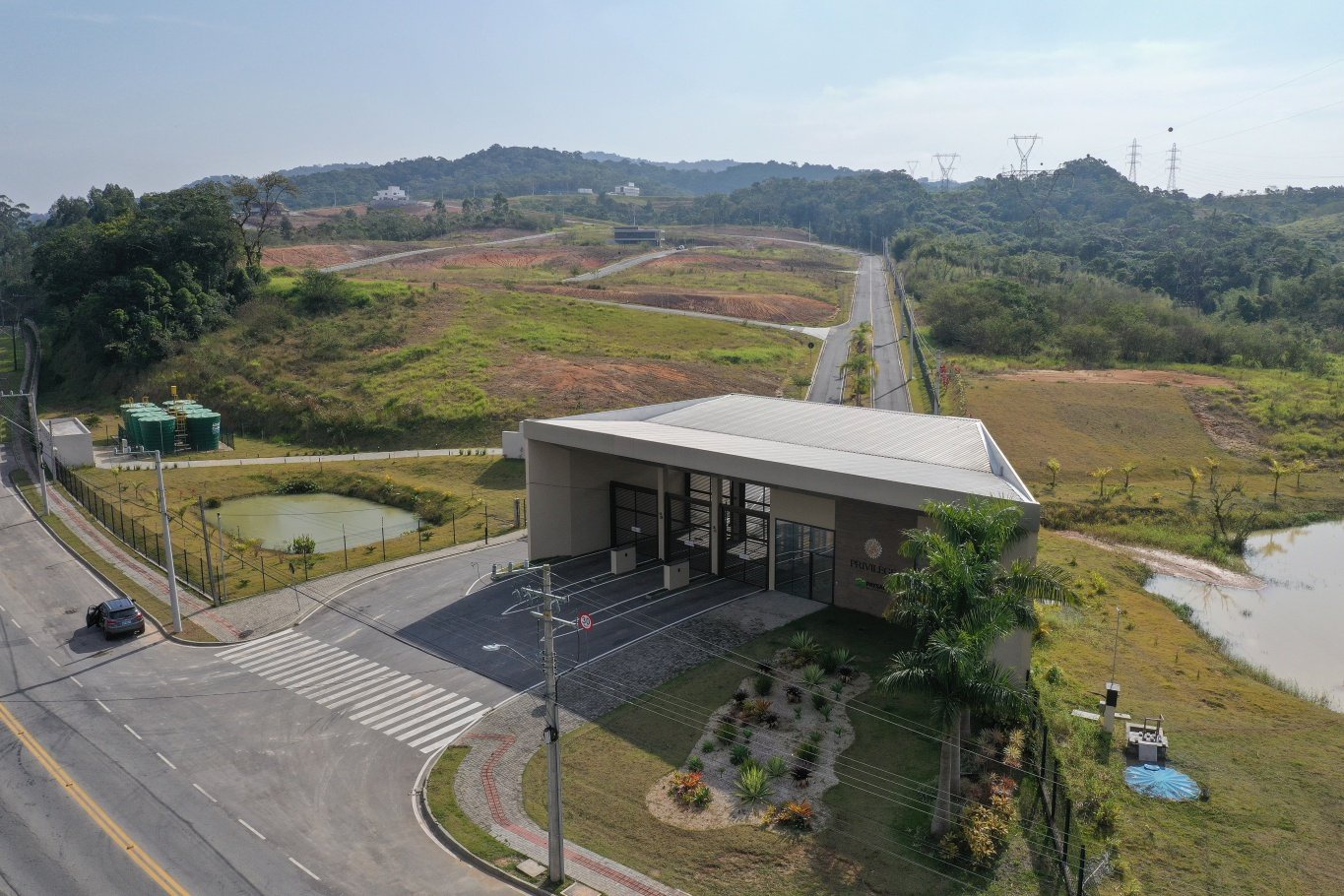 Terreno em condomínio fechado, em localização privilegiada em meio a natureza e próximo ao centro de Blumenau! - foto 1